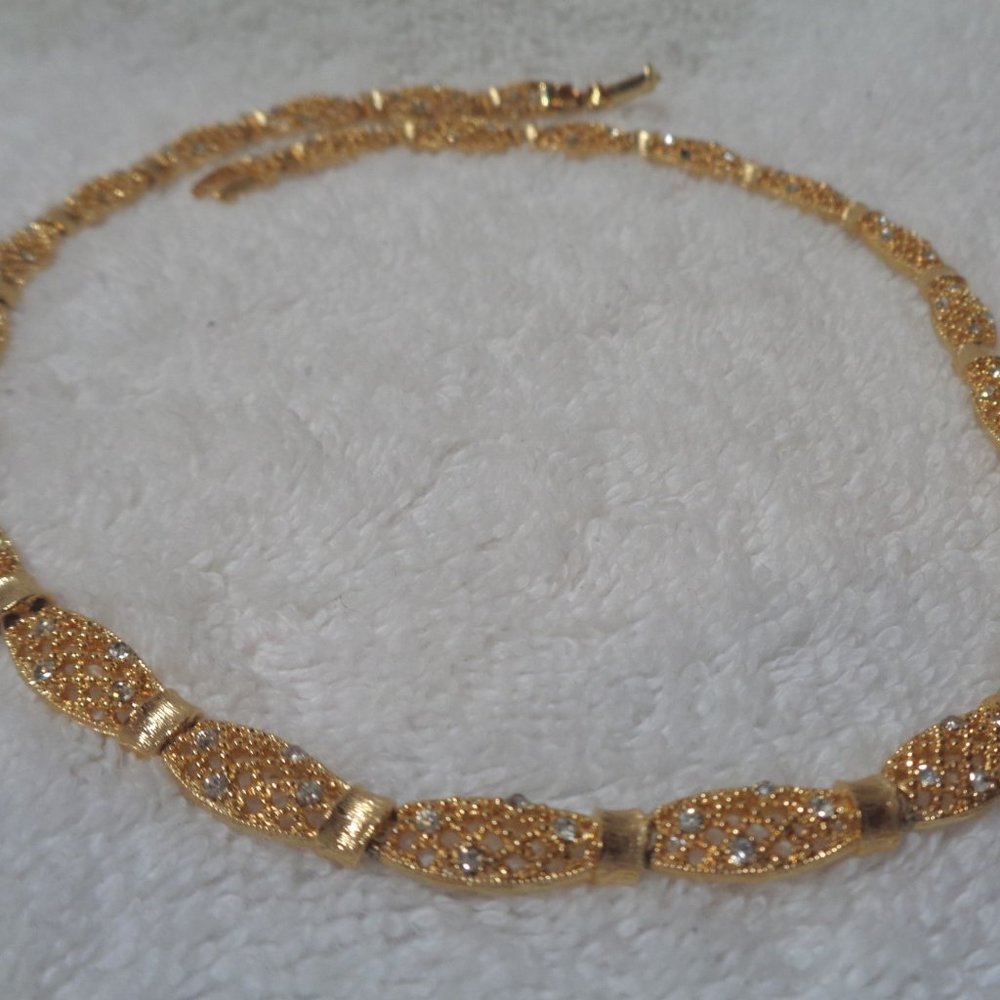 Sparkling Linked Filigree Goldtone Choker Necklace